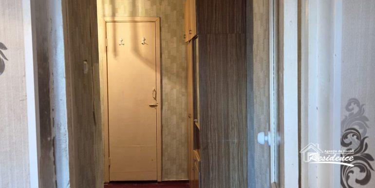 57673