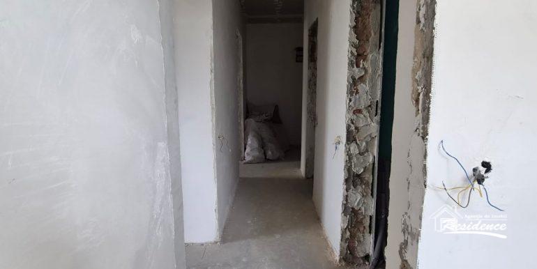 LUIR2443